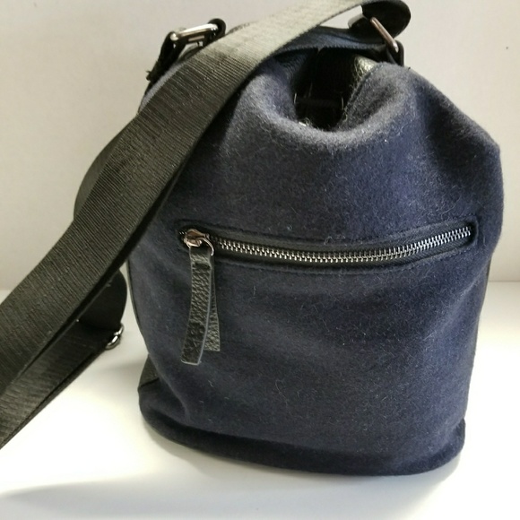 GX by Gwen Stefani Bucket Bag - Picture 3 of 6